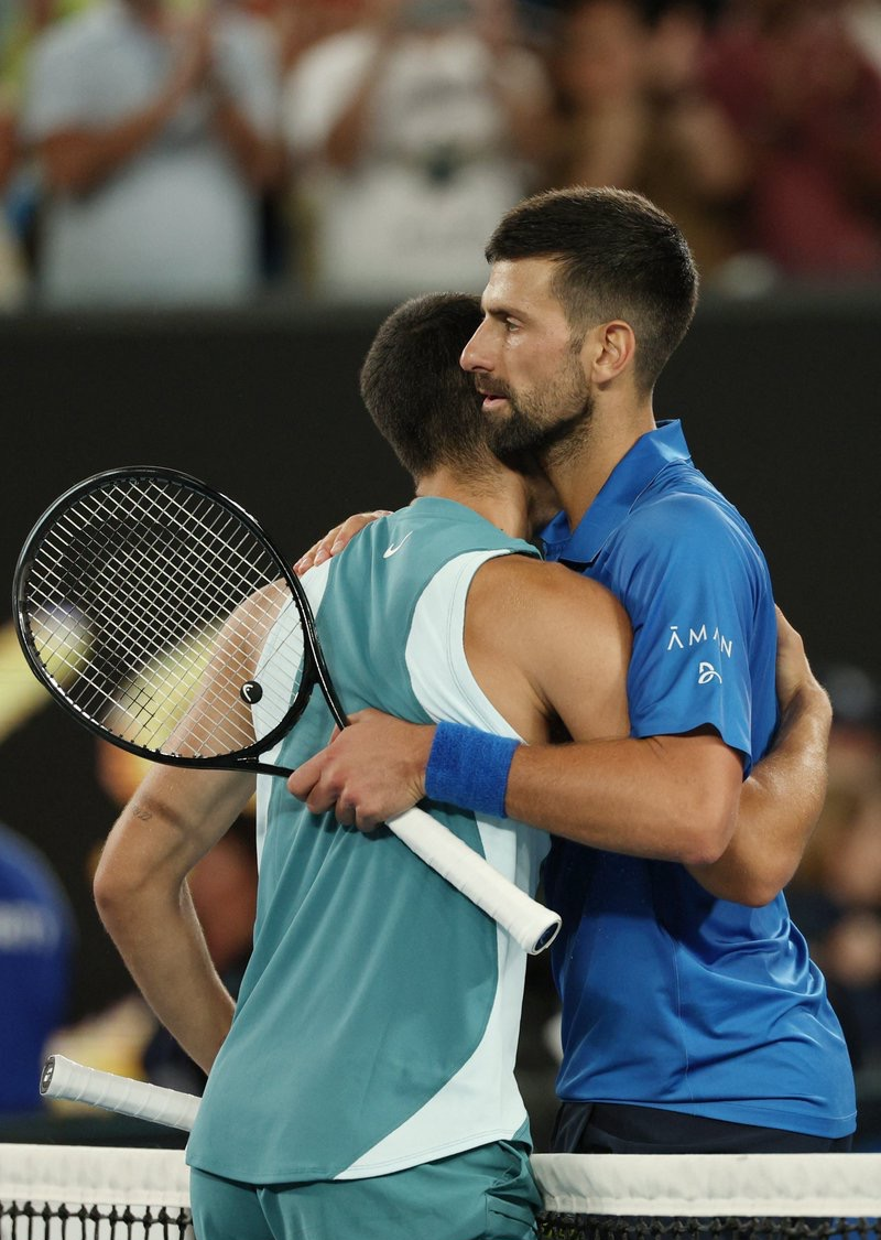 关于德约科维奇在独行侠比赛中大胜，赛况扑朔迷离引发热议！的信息