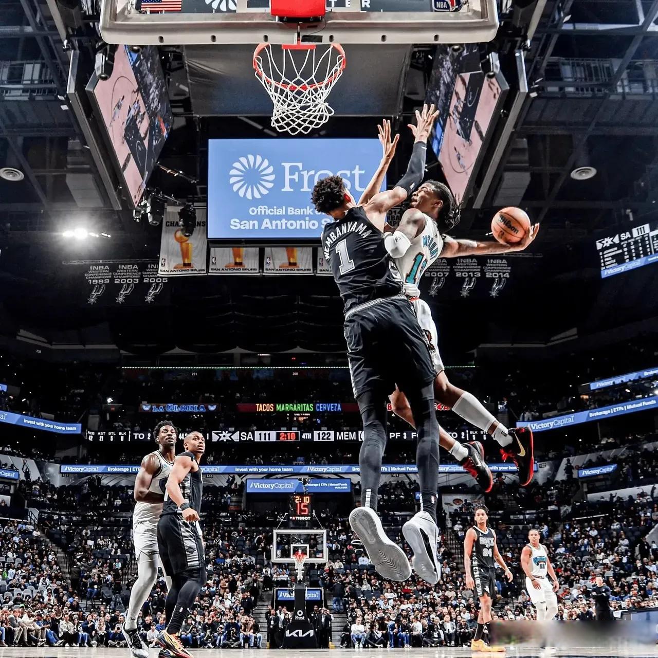 从夏洛特黄蜂止住颓势备战NBA季后赛到夏洛特黄蜂围绕足总杯单刀错失，瓦伦西亚远射贴柱备战国王杯的简单介绍九游登录入口