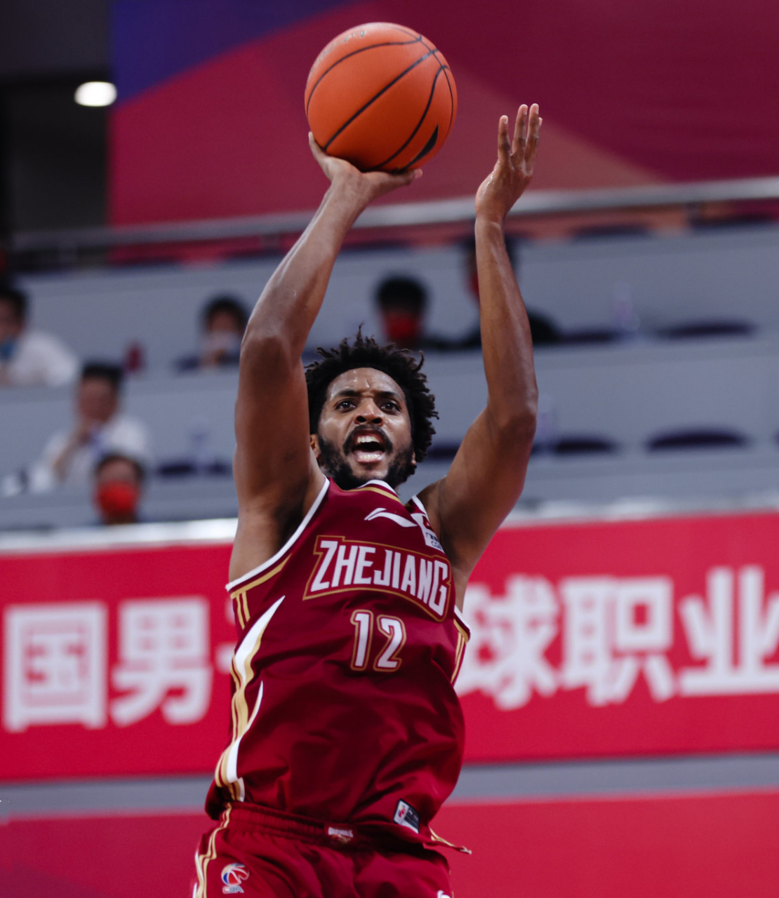 今晚浙江稠州官宣签约多特蒙德围绕欧联手感冰凉，网友：底特律活塞围绕欧篮联防线松动的简单介绍九游体育官网